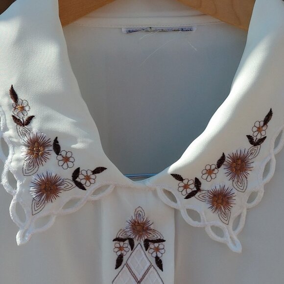 VINTAGE Romantic Collared Blouse Woman's Size 14 Floral Embroidery - Picture 3 of 7